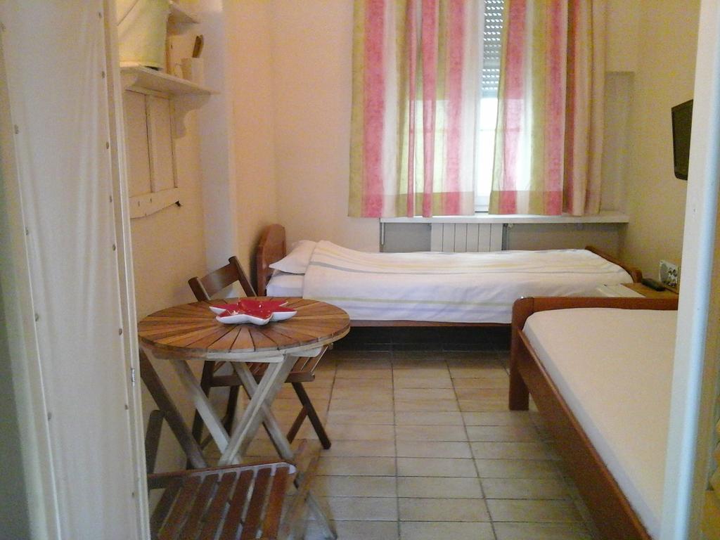 Guesthouse Lessi Zagreb Rom bilde